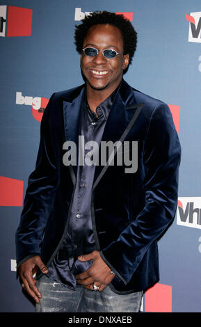 Dec 3, 2005 ; Culver City, Californie, USA ; Singer Bobby Brown lors de la VH1 Big In 05 bourses détenues sur le Sony Studios Lot. Crédit obligatoire : Photo de Lisa O'Connor/ZUMA Press. (©) Copyright 2005 by Lisa O'Connor Banque D'Images