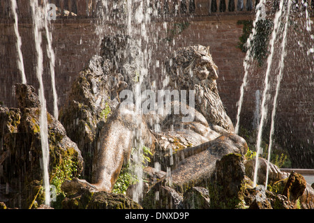 Fontaine de Neptune dans les jardins du château de Heidelberg de Heidelberg, Bade-Wurtemberg, Allemagne Banque D'Images