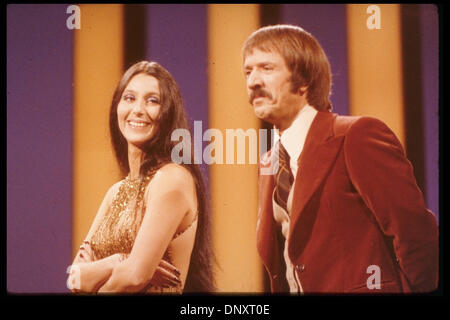 1971 ; Hollywood, CA, USA ; CHER et Sonny Bono dans star ' SONNY & CHER SHOW." Crédit obligatoire : Kathy Hutchins/ZUMA Press. (©) Kathy Hutchins Banque D'Images