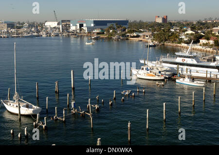 Jan 05, 2006 ; Riviera Beach, FL, USA ; l'entreprise privée au bord de l'Riviera Beach, FL, qui pourront être élaborés dans le cadre de l'objet de nombreux débats éminent de droit en Floride. Crédit obligatoire : Photo de Robin Nelson/ZUMA Press. (©) Copyright 2006 by Robin Nelson Banque D'Images