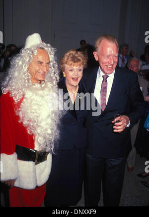 26 septembre 2006 - Angela Lansbury AVEC SID CAESAR et Max Von SYDOW A GAGNÉ AU GOLDEN APPLE AWARDS 12-10-1989. BARRY KING- - J5468BK(Image Crédit : © Globe Photos/ZUMAPRESS.com) Banque D'Images