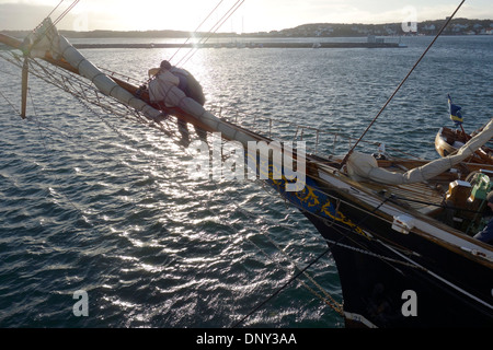 Fonctionne sur staysails marin du navire à la voile Beaupré Banque D'Images