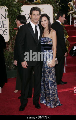 Jan 16, 2006 ; Los Angeles, CA, USA ; Acteur Eric Bana avec femme REBECCA GLEESON arrivent au 63e Congrès annuel de Golden Globe Awards qui a eu lieu au Beverly Hilton Hotel. Crédit obligatoire : Photo de Lisa O'Connor/ZUMA Press. (©) Copyright 2006 by Lisa O'Connor Banque D'Images