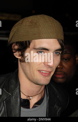 Jan 18, 2006 ; New York, NY, USA ; TYSON RITTER quitte les studios MTV après son enregistrement de "TRL". Crédit obligatoire : Photo par Dan Herrick/KPA/ZUMA Press. (©) Copyright 2006 by Dan Herrick Banque D'Images