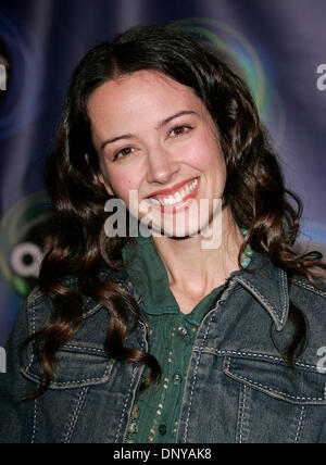 Jan 21, 2006 ; Pasadena, Californie, USA ; l'actrice AMY ACKER à l'ABC TCA a tenu à la soufflerie. Crédit obligatoire : Photo de Lisa O'Connor/ZUMA Press. (©) Copyright 2006 by Lisa O'Connor Banque D'Images