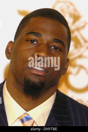 Feb 08, 2006 ; Hollywood, CA, USA ; David Banner assiste à la bonne partie de Kanye West aux Grammy Awards 2006 qui a eu lieu sur le terrain en studio à Hollywood. Crédit obligatoire : Photo par Rob DeLorenzo/ZUMA Press. (©) Copyright 2006 par Rob DeLorenzo Banque D'Images