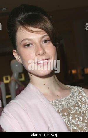 Mar 02, 2006 ; Los Angeles, CA, USA ; ELETTRA assiste à la Ted Gibson Hairstylist nouveaux produits pour cheveux fête de lancement au grand magasin Saks Fifth Avenue de Beverly Hills. Crédit obligatoire : Photo par Scott Weiner/ZUMA Press. (©) Copyright 2006 par Scott Weiner Banque D'Images