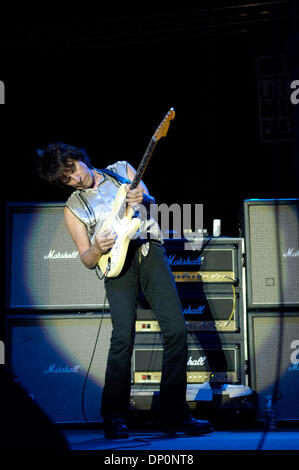 Mar 31, 2006 ; Tempe, AZ, USA ; Jeff Beck performing live à la tempe Music Festival 2006 Célébration du 60e anniversaire des guitares Fender. Crédit obligatoire : Photo par Jérôme Brunet/ZUMA Press. (©) Copyright 2006 by Jerome Brunet Banque D'Images