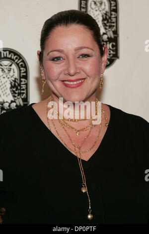 Apr 01, 2006 ; Los Angeles, CA, USA ; l'actrice Camryn Manheim pendant les arrivées à la 38e conférence annuelle de l'Académie des arts magiques Award Show au Beverly Hilton. Crédit obligatoire : Photo par Jerome Ware/ZUMA Press. (©) Copyright 2006 by Jerome Ware Banque D'Images