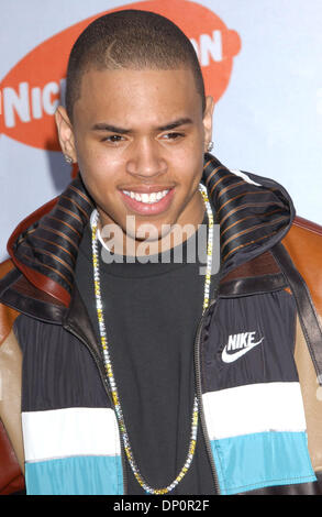 Apr 01, 2006 ; Los Angeles, CA, USA ; Chris Brown à la 19e Kid's Choice Awards 2006 qui a eu lieu au Pavillon Pauley sur le campus de l'UCLA. Crédit obligatoire : Photo par Paul Fenton/KPA/ZUMA Press. (©) Copyright 2006 by Paul Fenton Banque D'Images