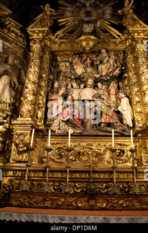 Intérieur de la cathédrale, Retable de la Fondation de l'ordre Mercedarian peint, bois sculpté, 17e siècle, Barcelone, Espagne Banque D'Images