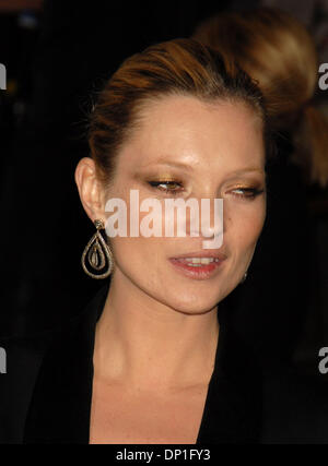 Mai 01, 2006 ; New York, NY, USA ; Kate Moss à 'AngloMania', le Costume Institute gala qui a eu lieu au Metropolitan Museum of Art de crédit obligatoire : Photo par Dan Herrick/ZUMA KPA. (©) Copyright 2006 by Dan Herrick Banque D'Images