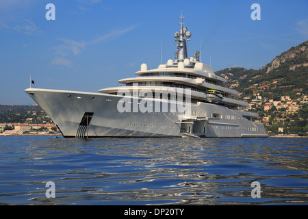 Yacht à moteur, Eclipse, construit par Blohm et Voss, à Cap Ferrat, Côte d'Azur, Provence-Alpes-Côte d'Azur, France Banque D'Images