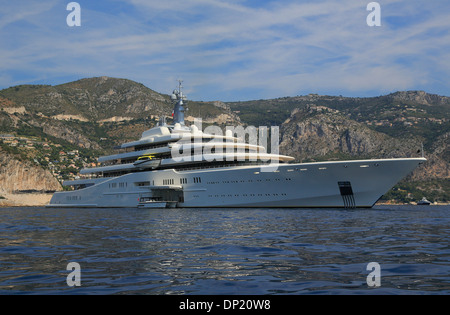 Yacht à moteur, Eclipse, construit par Blohm et Voss, à Cap Ferrat, Côte d'Azur, Provence-Alpes-Côte d'Azur, France Banque D'Images