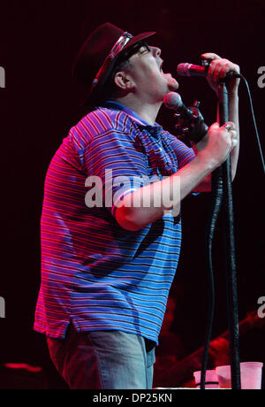 17 mai 2006, à Myrtle Beach, SC, États-Unis d'Amérique ; musicien JOHN POPPER du band Blues Traveler effectue vivre comme il y a 2006 tour fait un arrêt à Barefoot Landing. Crédit obligatoire : Photo par Jason Moore (©) Copyright 2006 par Jason Moore Banque D'Images