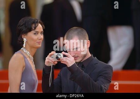 18 mai 2006, Cannes, France ; Elijah Wood à la première de "Paris Je t'aime' à la 59e Assemblée annuelle du Festival de Cannes. Crédit obligatoire : Photo par Frédéric/Injimbert ZUMA Press. (©) Copyright 2006 by Frederic Injimbert Banque D'Images