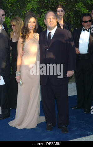 25 mai, 2006 ; Paris, France ; GEORGINA CHAPMAN et Harvey Weinstein à l'amfAR Cinema Against AIDS gala bénéfice annuel au cours de la 59e Festival de Cannes. Crédit obligatoire : Photo par Frédéric/Injimbert ZUMA Press. (©) Copyright 2006 by Frederic Injimbert Banque D'Images