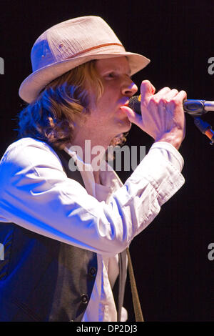 28 mai, 2006 ; George, WA, USA ; Beck et son groupe à la Sasquatch Music Festival 2006 Jour 3 tenue à la gorge. Amp-Theater Crédit obligatoire : Photo par Daren Fentiman/ZUMA Press. (©) Copyright 2006 par Daren Fentiman Banque D'Images