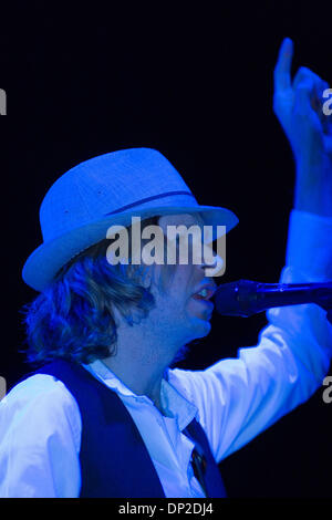 28 mai, 2006 ; George, WA, USA ; Beck et son groupe à la Sasquatch Music Festival 2006 Jour 3 tenue à la gorge. Amp-Theater Crédit obligatoire : Photo par Daren Fentiman/ZUMA Press. (©) Copyright 2006 par Daren Fentiman Banque D'Images
