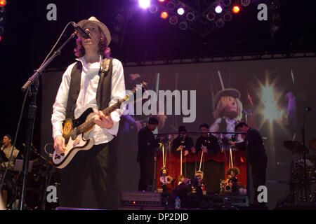 28 mai, 2006 ; George, WA, USA ; Beck et son groupe à la Sasquatch Music Festival 2006 Jour 3 tenue à la gorge. Amp-Theater Crédit obligatoire : Photo par Daren Fentiman/ZUMA Press. (©) Copyright 2006 par Daren Fentiman Banque D'Images