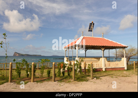 L'île de coin de mire vu à Cap Malheureux, Ile Maurice. Banque D'Images