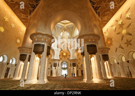 De l'Intérieur Sheikh Zayed bin Sultan al-Nahyan Mosquée (Grande Mosquée), Abu Dhabi, UAE Banque D'Images