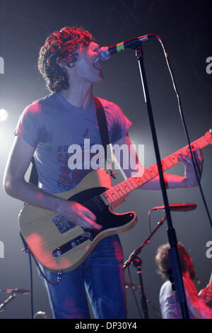 Jun 14, 2006 ; New York, NY, USA, "Nous sommes des scientifiques' live en concert au Roseland. Crédit obligatoire : Photo par Aviv petit/ZUMA Press. (©) Copyright 2006 par Aviv Petit Banque D'Images