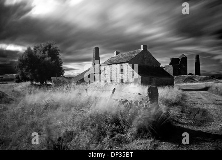 Une longue exposition à Magpie Mine près de Sheldon dans le Peak District en Angleterre UK Banque D'Images