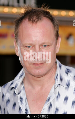 Juin 24, 2006, Anaheim, Californie, USA ; acteur Stellan Skarsgard au 'Pirates Des Caraïbes' Première mondiale tenue à Disneyland. Crédit obligatoire : Photo de Lisa O'Connor/ZUMA Press. (©) Copyright 2006 by Lisa O'Connor Banque D'Images