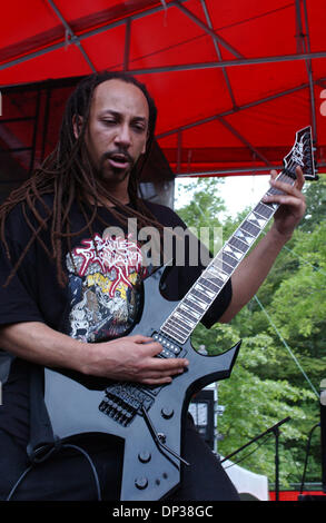 Jun 24, 2006 ; Virginia Beach, VA, USA ; Suffocation en live à l'Amphithéâtre Verizon Virginia Beach de Virginia Beach, Virginie le 24 juin 2006. Crédit obligatoire : Photo de Jeff Moore/ZUMA Press. (©) Copyright 2006 by Jeff Moore Banque D'Images