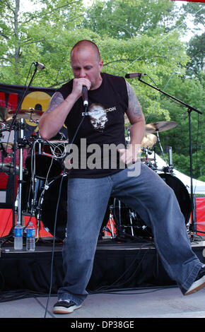 Jun 24, 2006 ; Virginia Beach, VA, USA ; Suffocation en live à l'Amphithéâtre Verizon Virginia Beach de Virginia Beach, Virginie le 24 juin 2006. Crédit obligatoire : Photo de Jeff Moore/ZUMA Press. (©) Copyright 2006 by Jeff Moore Banque D'Images