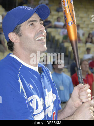 Jun 24, 2006 ; Los Angeles, CA, USA ; ADAM CAROLLA joue dans le 48e Congrès annuel des Dodgers de la All Stars Hollywood Jeu. Crédit obligatoire : Photo par Rob DeLorenzo/ZUMA Press. (©) Copyright 2006 par Rob DeLorenzo Banque D'Images