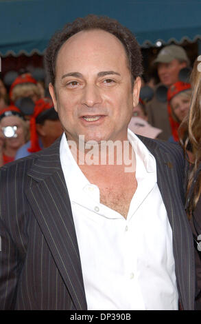 Jun 24, 2006 ; Los Angeles, CA, USA ; acteur KEVIN POLLAK au 'Pirates Des Caraïbes' Première mondiale tenue à Disneyland, à Anaheim en Californie. Crédit obligatoire : Photo par Paul Fenton/ZUMA KPA.. (©) Copyright 2006 by Paul Fenton Banque D'Images