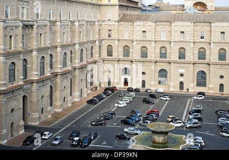 Vue de la cour du complexe de musées Vatican, Rome, Italie Banque D'Images