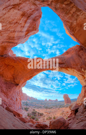 Arc double, Arches National Park, Utah, Windows Section, arches naturelles de Entrada sandstone Banque D'Images