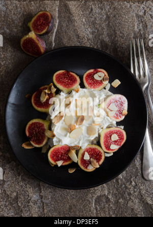 Figues grillées au mascarpone Banque D'Images