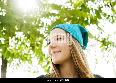 Portrait of Teenage Girl, Feudenheim, Mannheim, Baden-Wurttemberg, Germany Banque D'Images