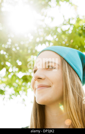 Portrait of Teenage Girl, Feudenheim, Mannheim, Baden-Wurttemberg, Germany Banque D'Images