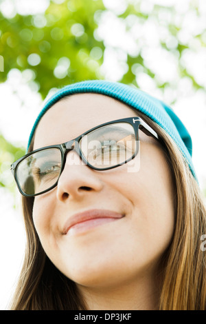 Portrait of Teenage Girl, Feudenheim, Mannheim, Baden-Wurttemberg, Germany Banque D'Images