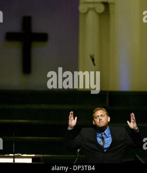 16 juil., 2006 ; West Palm Beach, FL, USA ; Le pasteur Steve Flockhart est le nouveau pasteur de la première église baptiste. Ici il prêche pendant l'une de ses premiers services. Crédit obligatoire : Photo par Shannon Obrien/Palm Beach Post/ZUMA Press. (©) Copyright 2006 par Palm Beach Post Banque D'Images