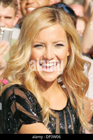 Mai 17, 2006 ; New York, NY, USA ; l'actrice Kate Hudson au "Late Show with David Letterman" tenue à l'Ed Sullivan Theater. Crédit obligatoire : Photo par Nancy/Kaszerman ZUMA Press. (©) Copyright 2006 by Kaszerman Banque D'Images