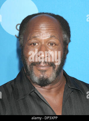 Juillet 19, 2006 ; Los Angeles, CA, USA ; l'Acteur JOHN AMOS à l'été, ABC Press Tour Party organisée à la glycine Cour à Kidspace Children's Museum, Pasadena, CA. Crédit obligatoire : Photo par Paul Fenton/ZUMA KPA.. (©) Copyright 2006 by Paul Fenton Banque D'Images