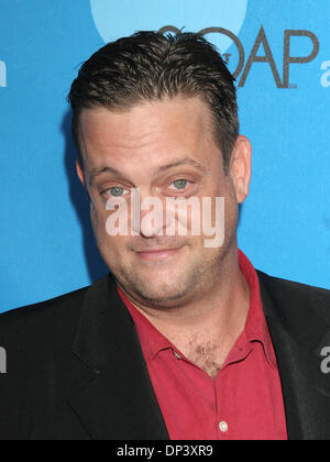 Juillet 19, 2006 ; Los Angeles, CA, USA ; acteur LENNY VENITO à l'ABC Summer Press Tour Party organisée à la glycine Cour à Kidspace Children's Museum, Pasadena, CA. Crédit obligatoire : Photo par Paul Fenton/ZUMA KPA.. (©) Copyright 2006 by Paul Fenton Banque D'Images