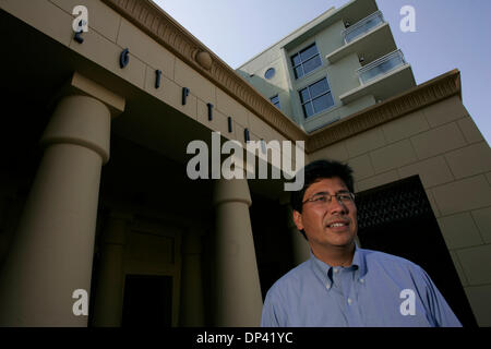 Jul 21, 2006 ; San Diego, CA, USA ; Directeur de la planification dans la ville de San Diego Bill Anderson affirme que le projet de logement égyptien est le meilleur projet pour le bon endroit, et n'aurait pas nécessairement travailler dans un autre endroit. Crédit obligatoire : Photo de John Gibbins/SDU-T/ZUMA Press. (©) Copyright 2006 by SDU-T Banque D'Images