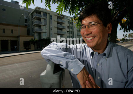 Jul 21, 2006 ; San Diego, CA, USA ; Directeur de la planification dans la ville de San Diego Bill Anderson affirme que le projet de logement égyptien est le meilleur projet pour le bon endroit, et n'aurait pas nécessairement travailler dans un autre endroit. Crédit obligatoire : Photo de John Gibbins/SDU-T/ZUMA Press. (©) Copyright 2006 by SDU-T Banque D'Images