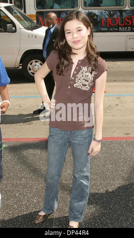 Jul 23, 2006 ; Los Angeles, CA, USA ; l'actrice Miranda Cosgrove au 'The Ant Bully' Los Angeles Premiere tenue au Grauman's Chinese Theatre, à Hollywood. Crédit obligatoire : Photo par Paul Fenton/ZUMA KPA.. (©) Copyright 2006 by Paul Fenton-KPA Banque D'Images