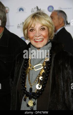 30 octobre 2006 - Hollywood, Californie, États-Unis - Beverly Garland au cours de l'Observatoire Griffith ré-ouverture Galactic gala tenu le 29 octobre 2006, à Los Angeles.. - 2006.K50473MGE(Credit Image : © Michael Germana/Globe Photos/ZUMAPRESS.com) Banque D'Images