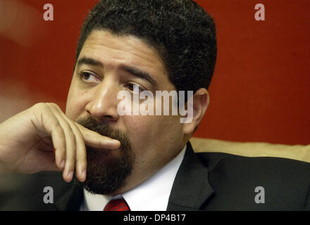 Août 04, 2006, Miami, FL, USA ; John Suarez, du Directorio Democratico de Cuba. Crédit obligatoire : Photo par Eliza Gutierrez/Palm Beach Post/ZUMA Press. (©) Copyright 2006 par Palm Beach Post Banque D'Images