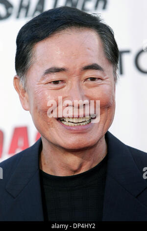 Aug 13, 2006 ; Studio City, CA, USA ; l'acteur George Takei pendant les arrivées au Comedy Central Roast de William Shatner à CBS studios situés à Studio City. Crédit obligatoire : Photo par Jerome Ware/ZUMA Press. (©) Copyright 2006 by Jerome Ware Banque D'Images