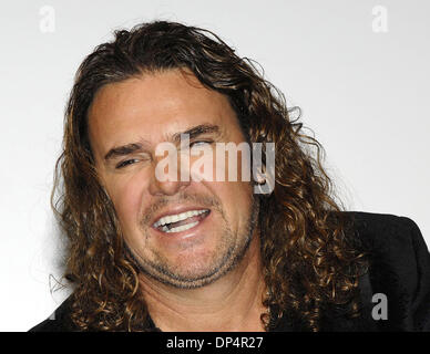 Aug 21, 2006 ; Los Angeles, CA, USA ; chanteur FHER, du groupe de rock mexicain Mana, au cours d'une conférence de presse pour la sortie de leur dernier CD "Amar Es combattre." Photo : crédit obligatoire par Vaughn Youtz/ZUMA Press. (©) Copyright 2006 par Vaughn Youtz Banque D'Images